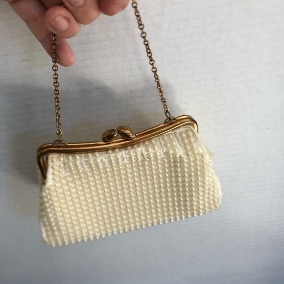 Vtg Faux Pearl Beaded Kiss Lock Clutch - Picture 2 of 14